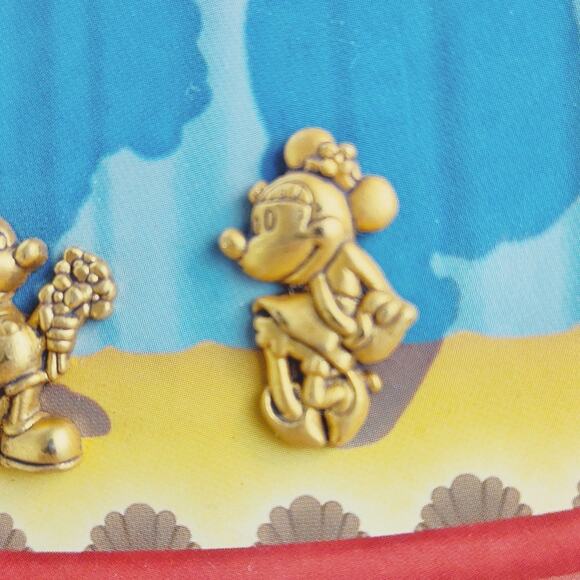 Disney X Hallmark Minnie & Mickey Brass Couples Pin Set - Picture 4 of 7